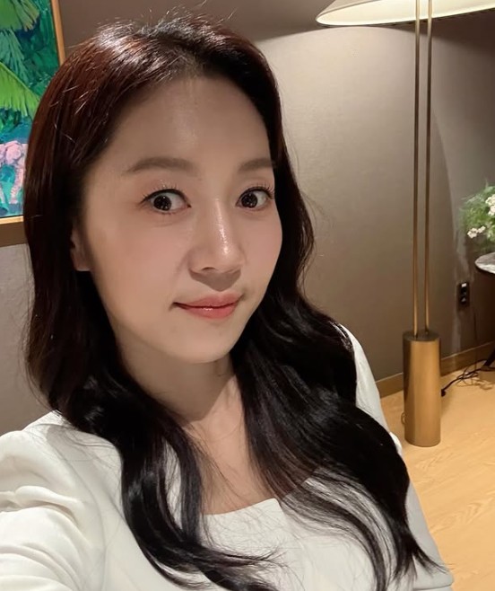 엄지인 아나운서