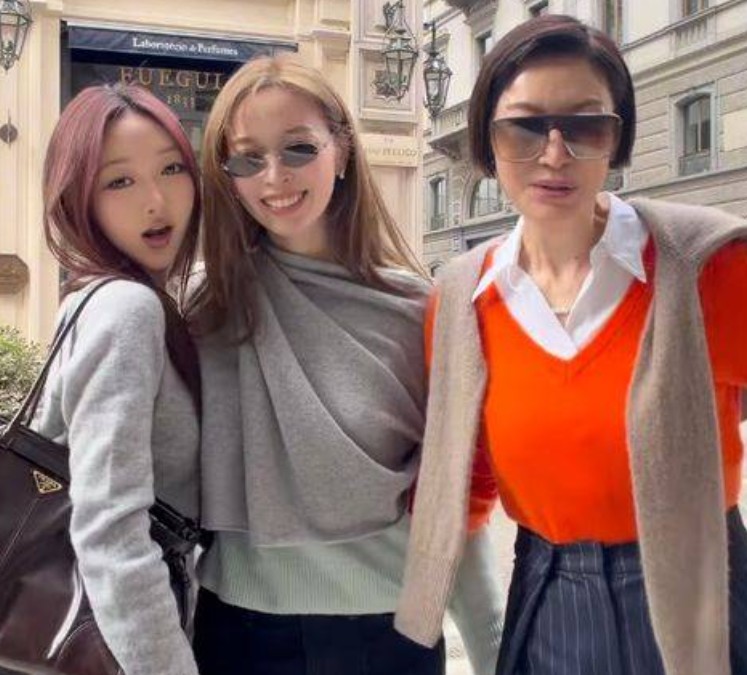 변정수 밀라노서 두 딸 자랑